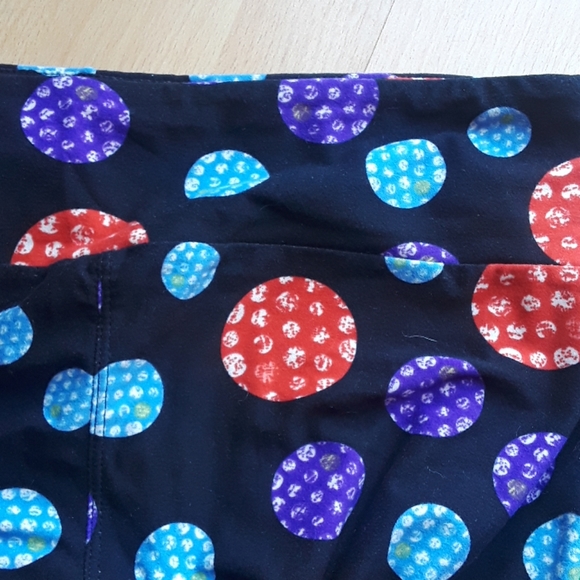 Lot of 2 LuLaRoe Leggings. 6-222 - Picture 7 of 8